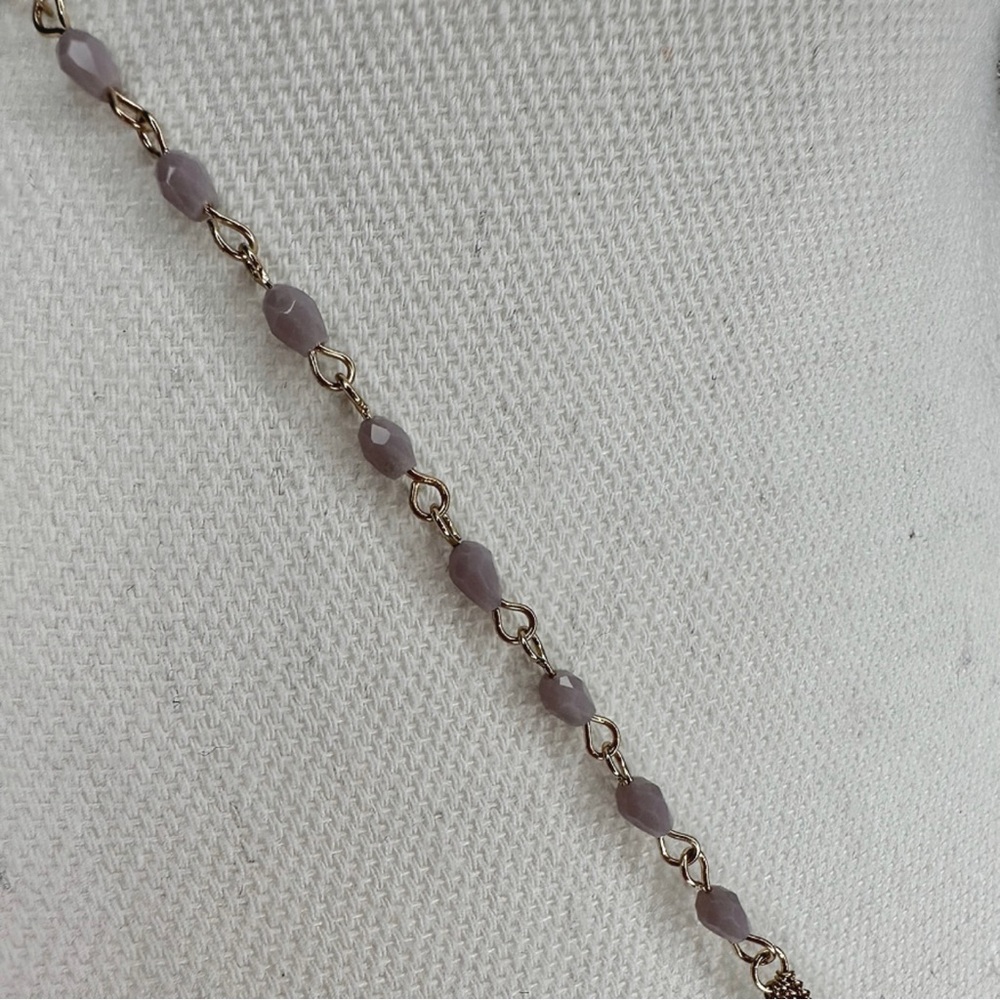 NEW Whimsical Mauve Mixed Stones & Chain Knotted Tassel Necklace - Picture 2 of 8